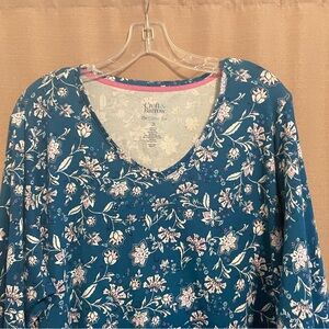 Croft and Barrow, aqua blue and white short sleeve top classic T shirt